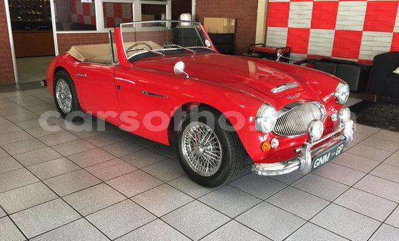 Sayi Na hannu Austin Tasman Red Mota in Maputsoe a Leribe