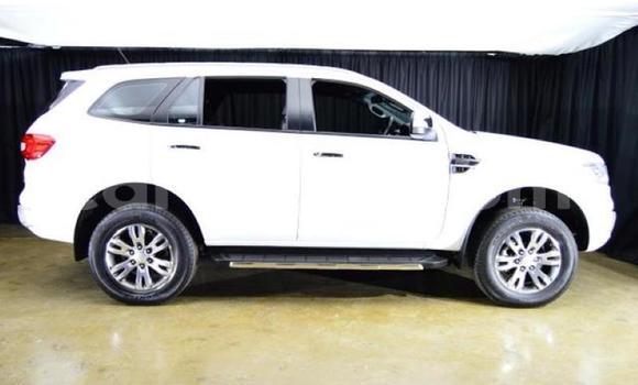 اشتري مستعمل Ford Everest White سيارة في Maputsoa في Leribe اشتري مستعمل Ford Everest White سيارة في Maputsoa في Leribe