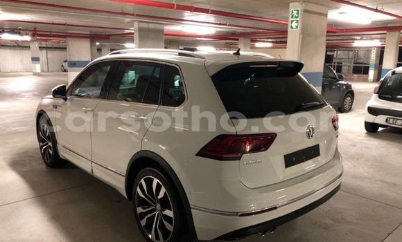 اشتري مستعمل Volkswagen Tiguan White سيارة في Maputsoa في Leribe اشتري مستعمل Volkswagen Tiguan White سيارة في Maputsoa في Leribe