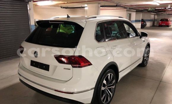 اشتري مستعمل Volkswagen Tiguan White سيارة في Maputsoa في Leribe اشتري مستعمل Volkswagen Tiguan White سيارة في Maputsoa في Leribe