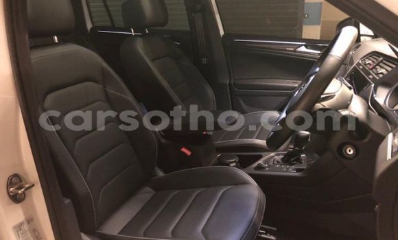 اشتري مستعمل Volkswagen Tiguan White سيارة في Maputsoa في Leribe اشتري مستعمل Volkswagen Tiguan White سيارة في Maputsoa في Leribe