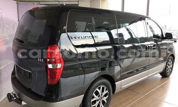 اشتري مستعمل Hyundai H1 Black سيارة في Maseru في Maseru اشتري مستعمل Hyundai H1 Black سيارة في Maseru في Maseru