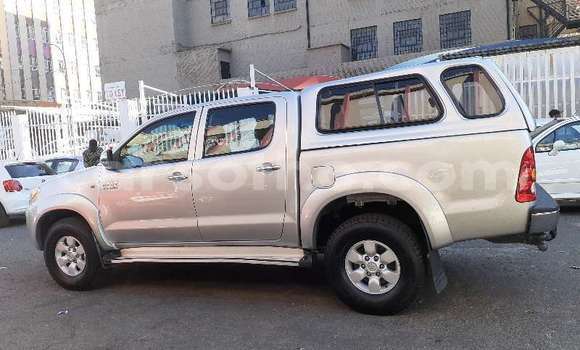 اشتري مستعمل Toyota Hilux Beige سيارة في Maseru في Maseru اشتري مستعمل Toyota Hilux Beige سيارة في Maseru في Maseru