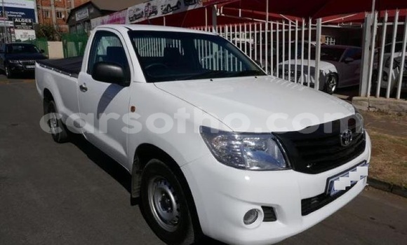 Buy Used Toyota Hilux White Car in Maputsoa in Leribe Buy Used Toyota Hilux White Car in Maputsoa in Leribe