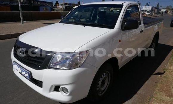 Buy Used Toyota Hilux White Car in Maputsoa in Leribe Buy Used Toyota Hilux White Car in Maputsoa in Leribe