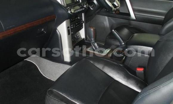 اشتري مستعمل Toyota Land Cruiser Prado White سيارة في Maseru في Maseru اشتري مستعمل Toyota Land Cruiser Prado White سيارة في Maseru في Maseru