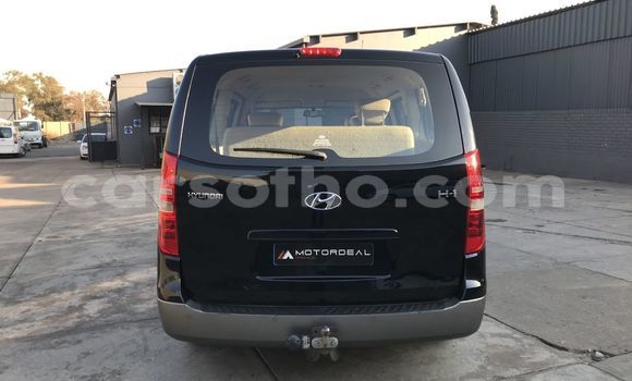 Acheter Occasion Voiture Hyundai H1 Noir à Maseru, Maseru Acheter Occasion Voiture Hyundai H1 Noir à Maseru, Maseru
