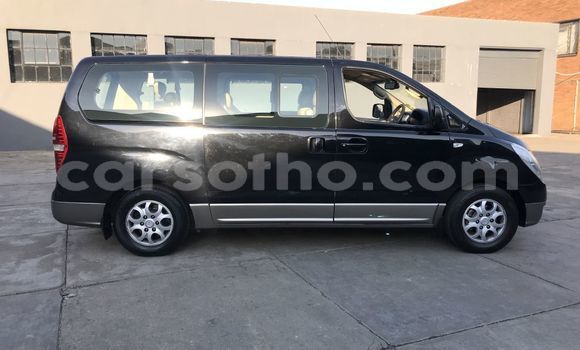 Acheter Occasion Voiture Hyundai H1 Noir à Maseru, Maseru Acheter Occasion Voiture Hyundai H1 Noir à Maseru, Maseru