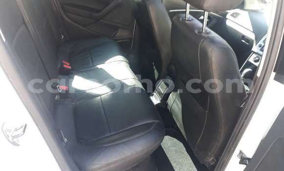 Buy Used Volkswagen Polo White Car in Mafeteng in Mafeteng Buy Used Volkswagen Polo White Car in Mafeteng in Mafeteng