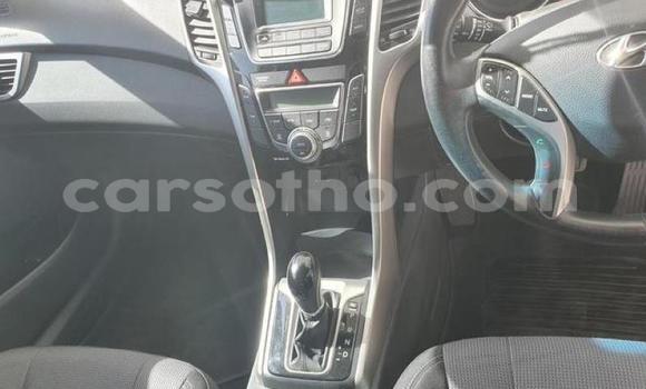 Acheter Occasion Voiture Hyundai i30 Blanc à Maseru, Maseru Acheter Occasion Voiture Hyundai i30 Blanc à Maseru, Maseru