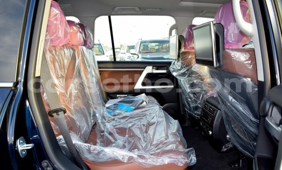 Acheter Neuf Voiture Toyota Land Cruiser Noir à Butha Buthe, Butha-Buthe Acheter Neuf Voiture Toyota Land Cruiser Noir à Butha Buthe, Butha-Buthe