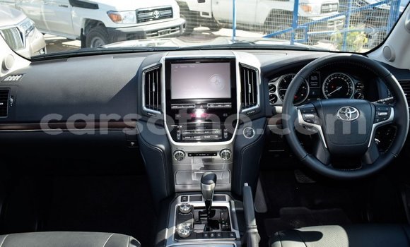 Acheter Neuf Voiture Toyota Land Cruiser Noir à Butha Buthe, Butha-Buthe Acheter Neuf Voiture Toyota Land Cruiser Noir à Butha Buthe, Butha-Buthe