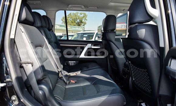 Acheter Neuf Voiture Toyota Land Cruiser Noir à Butha Buthe, Butha-Buthe Acheter Neuf Voiture Toyota Land Cruiser Noir à Butha Buthe, Butha-Buthe