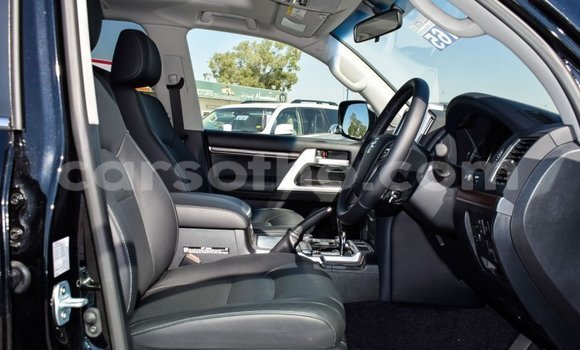 Acheter Neuf Voiture Toyota Land Cruiser Noir à Butha Buthe, Butha-Buthe Acheter Neuf Voiture Toyota Land Cruiser Noir à Butha Buthe, Butha-Buthe