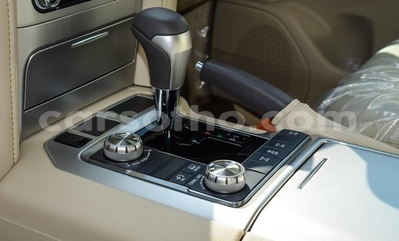 Acheter Neuf Voiture Toyota Land Cruiser Noir à Butha Buthe, Butha-Buthe Acheter Neuf Voiture Toyota Land Cruiser Noir à Butha Buthe, Butha-Buthe