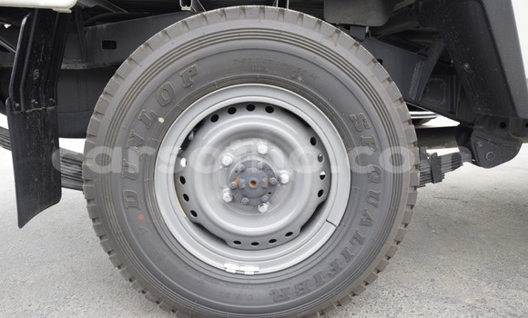 Acheter Neuf Voiture Toyota Land Cruiser Blanc à Butha Buthe, Butha-Buthe Acheter Neuf Voiture Toyota Land Cruiser Blanc à Butha Buthe, Butha-Buthe