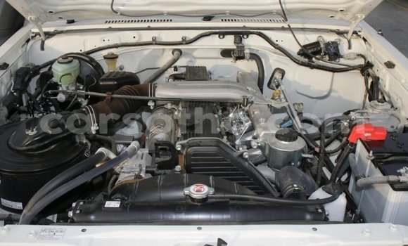 Acheter Neuf Voiture Toyota Land Cruiser Blanc à Butha Buthe, Butha-Buthe Acheter Neuf Voiture Toyota Land Cruiser Blanc à Butha Buthe, Butha-Buthe