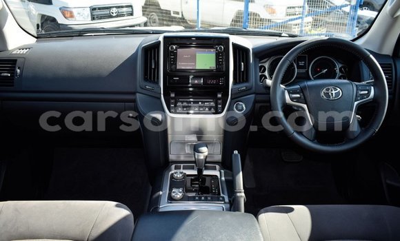 Acheter Neuf Voiture Toyota Land Cruiser Blanc à Butha Buthe, Butha-Buthe Acheter Neuf Voiture Toyota Land Cruiser Blanc à Butha Buthe, Butha-Buthe