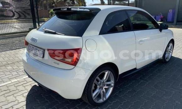 Sayi Na hannu Audi A1 White Mota in Maseru a Maseru Sayi Na hannu Audi A1 White Mota in Maseru a Maseru