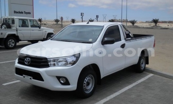 Buy Used Toyota Hilux White Car in Maseru in Maseru Buy Used Toyota Hilux White Car in Maseru in Maseru