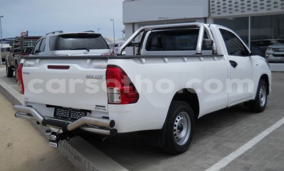 Buy Used Toyota Hilux White Car in Maseru in Maseru Buy Used Toyota Hilux White Car in Maseru in Maseru