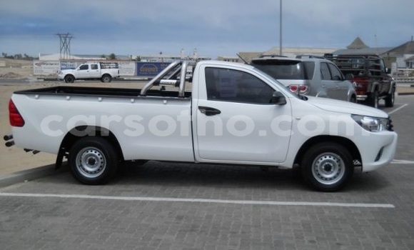 Buy Used Toyota Hilux White Car in Maseru in Maseru Buy Used Toyota Hilux White Car in Maseru in Maseru