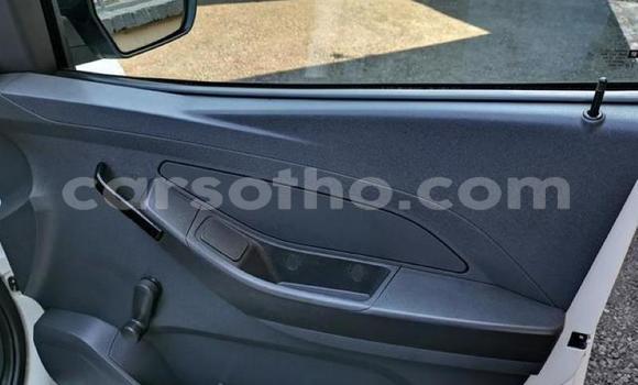 Sayi Na hannu Chevrolet Corsa White Mota in Maseru a Maseru Sayi Na hannu Chevrolet Corsa White Mota in Maseru a Maseru