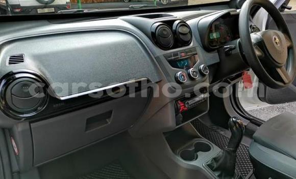 Sayi Na hannu Chevrolet Corsa White Mota in Maseru a Maseru Sayi Na hannu Chevrolet Corsa White Mota in Maseru a Maseru