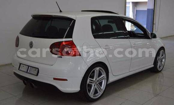 اشتري مستعمل Volkswagen Golf White سيارة في Butha Buthe في Butha-Buthe اشتري مستعمل Volkswagen Golf White سيارة في Butha Buthe في Butha-Buthe