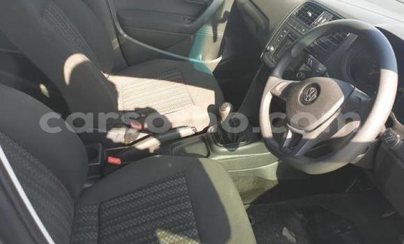 Acheter Occasion Voiture Volkswagen Polo Blanc à Maputsoe, Leribe Acheter Occasion Voiture Volkswagen Polo Blanc à Maputsoe, Leribe