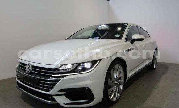 Buy Used Volkswagen Arteon White Car in Maseru in Maseru Buy Used Volkswagen Arteon White Car in Maseru in Maseru