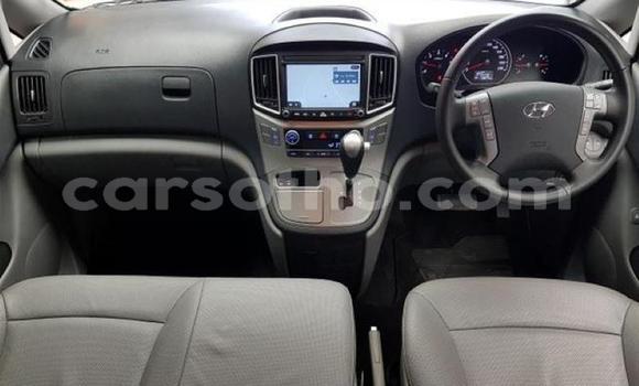 اشتري مستعمل Hyundai H1 Silver سيارة في Maseru في Maseru اشتري مستعمل Hyundai H1 Silver سيارة في Maseru في Maseru
