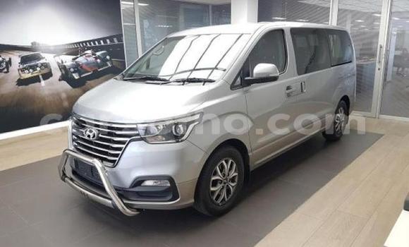 اشتري مستعمل Hyundai H1 Silver سيارة في Maseru في Maseru اشتري مستعمل Hyundai H1 Silver سيارة في Maseru في Maseru