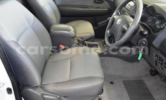 Buy Used Toyota Hilux White Car in Maseru in Maseru Buy Used Toyota Hilux White Car in Maseru in Maseru
