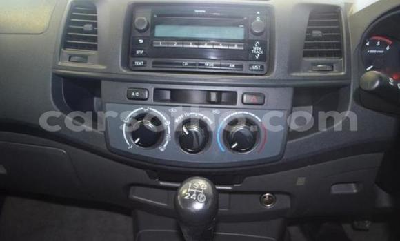 Buy Used Toyota Hilux White Car in Maseru in Maseru Buy Used Toyota Hilux White Car in Maseru in Maseru