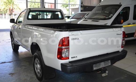 Buy Used Toyota Hilux White Car in Maseru in Maseru Buy Used Toyota Hilux White Car in Maseru in Maseru