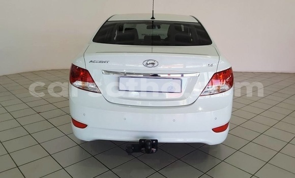 Sayi Na hannu Hyundai Accent White Mota in Maputsoa a Leribe Sayi Na hannu Hyundai Accent White Mota in Maputsoa a Leribe
