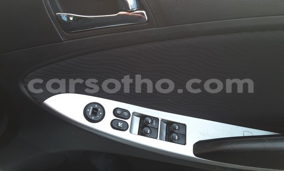 Sayi Na hannu Hyundai Accent White Mota in Maputsoa a Leribe Sayi Na hannu Hyundai Accent White Mota in Maputsoa a Leribe