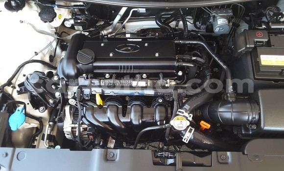 Sayi Na hannu Hyundai Accent White Mota in Maputsoa a Leribe Sayi Na hannu Hyundai Accent White Mota in Maputsoa a Leribe