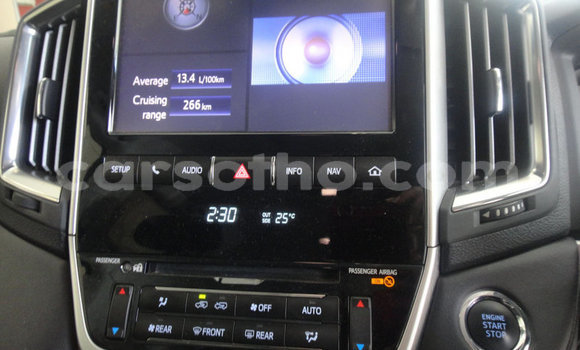 Buy Used Toyota Land Cruiser Prado White Car in Maputsoe in Leribe Buy Used Toyota Land Cruiser Prado White Car in Maputsoe in Leribe