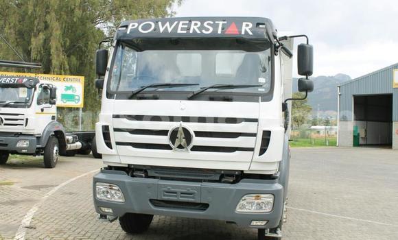 Sayi Na hannu DAF CF White Babbar mota in Butha–Buthe a Thaba-Tseka Sayi Na hannu DAF CF White Babbar mota in Butha–Buthe a Thaba-Tseka