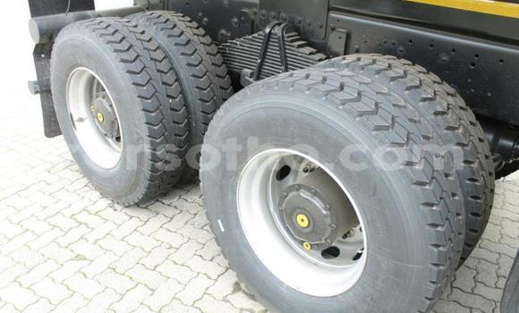 Sayi Na hannu DAF CF White Babbar mota in Butha–Buthe a Thaba-Tseka Sayi Na hannu DAF CF White Babbar mota in Butha–Buthe a Thaba-Tseka