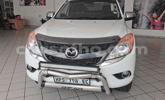 Sayi Na hannu Mazda BT-50 White Mota in Mafeteng a Mafeteng Sayi Na hannu Mazda BT-50 White Mota in Mafeteng a Mafeteng