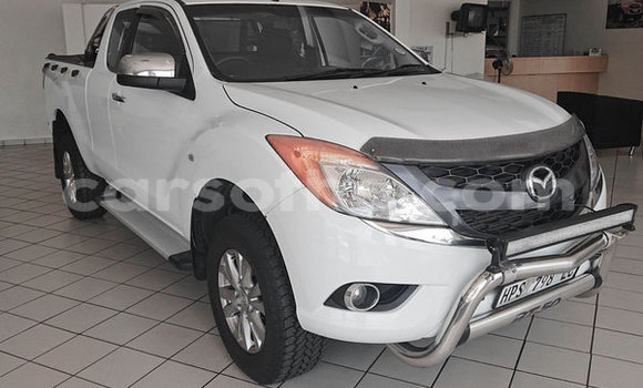 Sayi Na hannu Mazda BT-50 White Mota in Mafeteng a Mafeteng Sayi Na hannu Mazda BT-50 White Mota in Mafeteng a Mafeteng