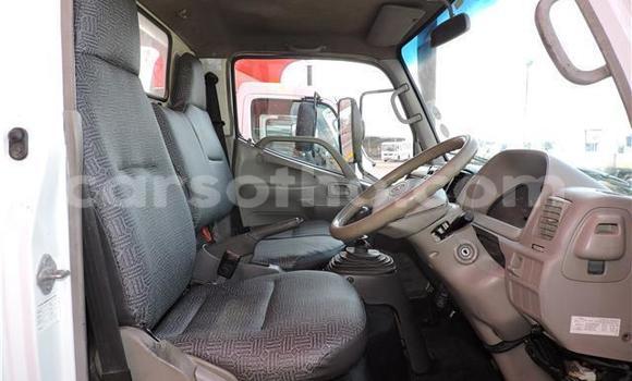 اشتري مستعمل Toyota Dyna White شاحنة في Hlotse في Leribe اشتري مستعمل Toyota Dyna White شاحنة في Hlotse في Leribe