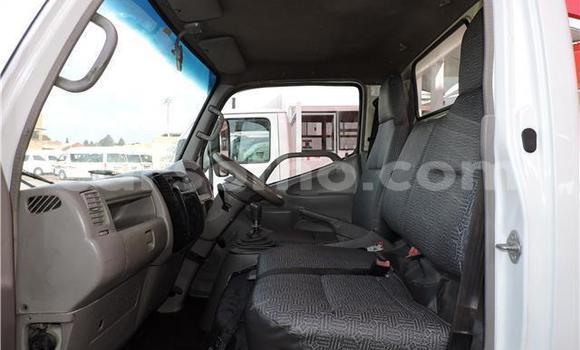 اشتري مستعمل Toyota Dyna White شاحنة في Hlotse في Leribe اشتري مستعمل Toyota Dyna White شاحنة في Hlotse في Leribe