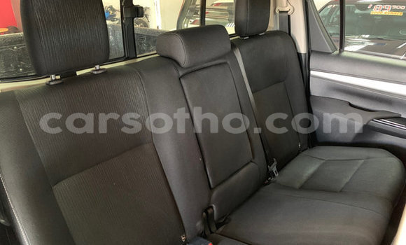 Acheter Occasion Voiture Toyota Hilux Blanc à Hlotse, Leribe Acheter Occasion Voiture Toyota Hilux Blanc à Hlotse, Leribe
