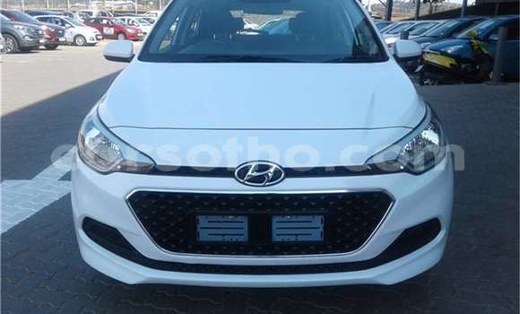 Sayi Na hannu Hyundai i20 White Mota in Maseru a Maseru Sayi Na hannu Hyundai i20 White Mota in Maseru a Maseru