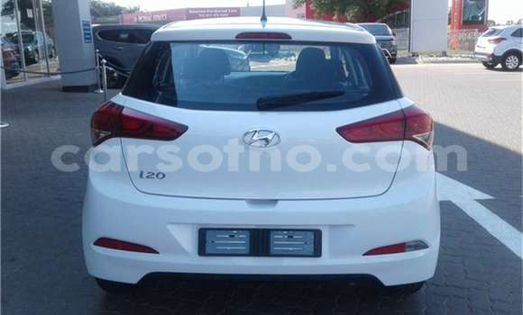 Sayi Na hannu Hyundai i20 White Mota in Maseru a Maseru Sayi Na hannu Hyundai i20 White Mota in Maseru a Maseru