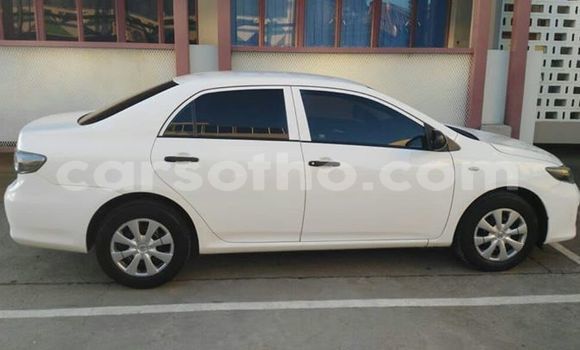 Sayi Na hannu Toyota Corolla White Mota in Maseru a Maseru Sayi Na hannu Toyota Corolla White Mota in Maseru a Maseru
